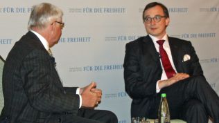 Jürgen Morlok und Andreas Rödder im Gespräch. Bild: Stiftung für die Freiheit