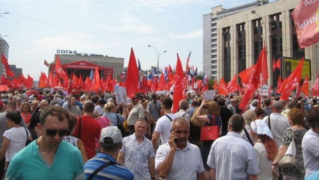 Die Proteste gegen die Rentenreform setzen sich fort. Bild: CC0 1.0 commons.wikimedia.org / Andrew.Filin