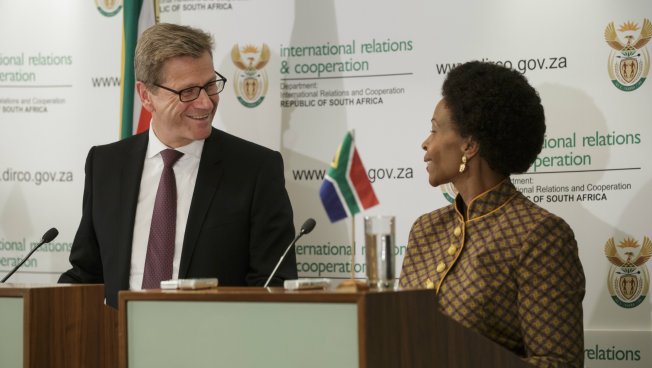 Guido Westerwelle mit Maite Nkoana-Mashabane