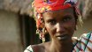 Frau in Afrika: Stiftung setzt sich für die Einhaltung der Menschenrechte ein